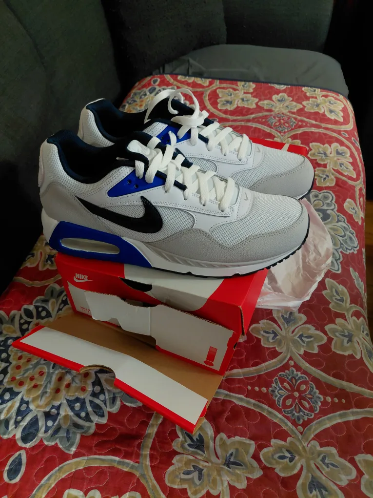 BRAND NEW NIKE AIR MACX  CORRELATE MENS SIZE 10/5.  65 thumbnail