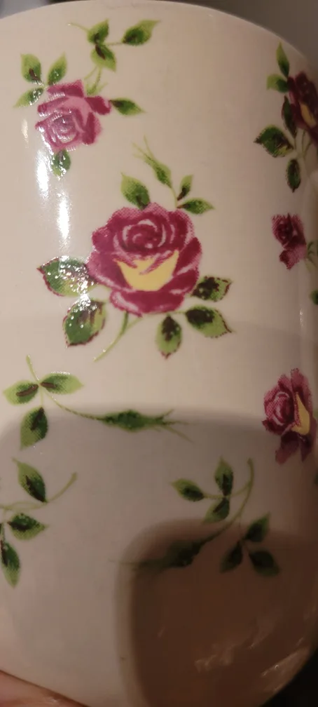 Set of 3 beautiful floral design mugs - excellent condition image indicator(4)