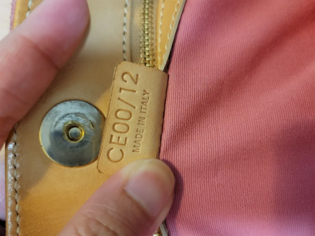 Celine Pink Suede Shoulder Bag image indicator(9)