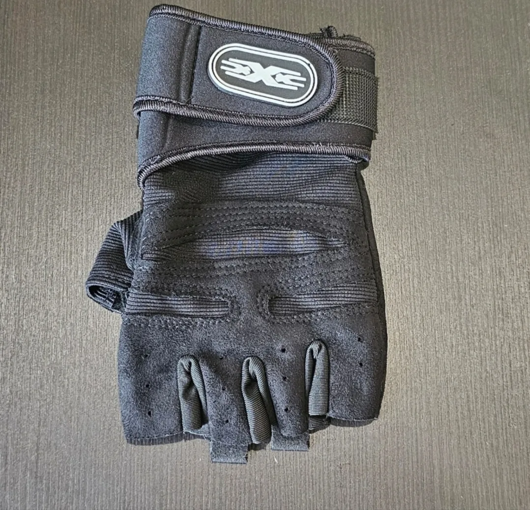 EXC Black Weight Lifting Gloves #freecycle  💚 image indicator(3)
