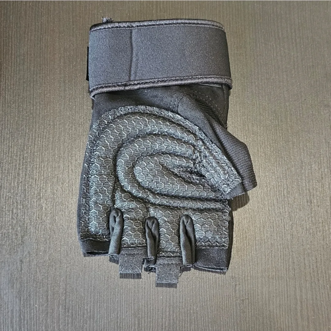 EXC Black Weight Lifting Gloves #freecycle  💚 image indicator(4)