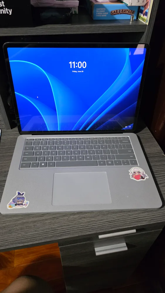 Microsoft Surface Laptop image indicator(2)