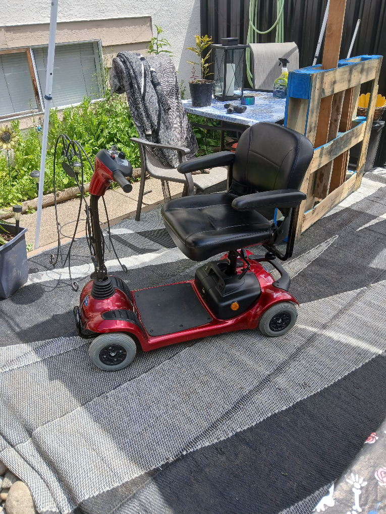 mobility scooter - photo 3