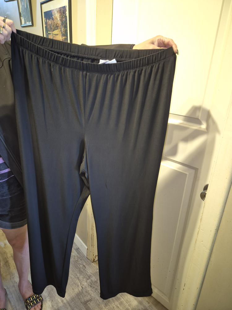 Black stretchy pants maternity