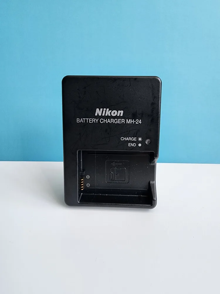 Nikon D3500 DSLR Camera Kit with Accessories image indicator(4)