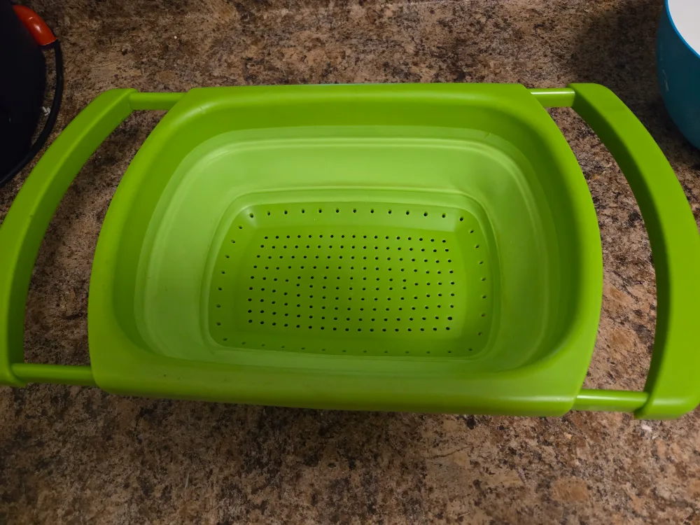 Green Collapsible Colander #freecycle thumbnail