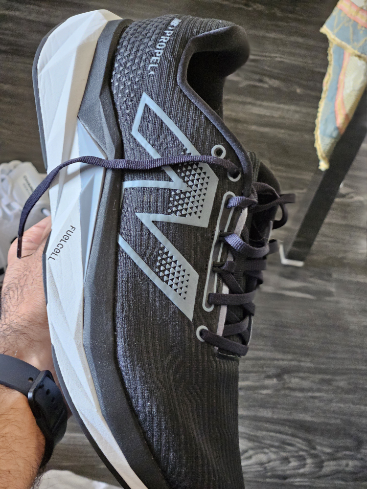 New Balance FuelCell Propel v5 - Men's US 11 - photo 3