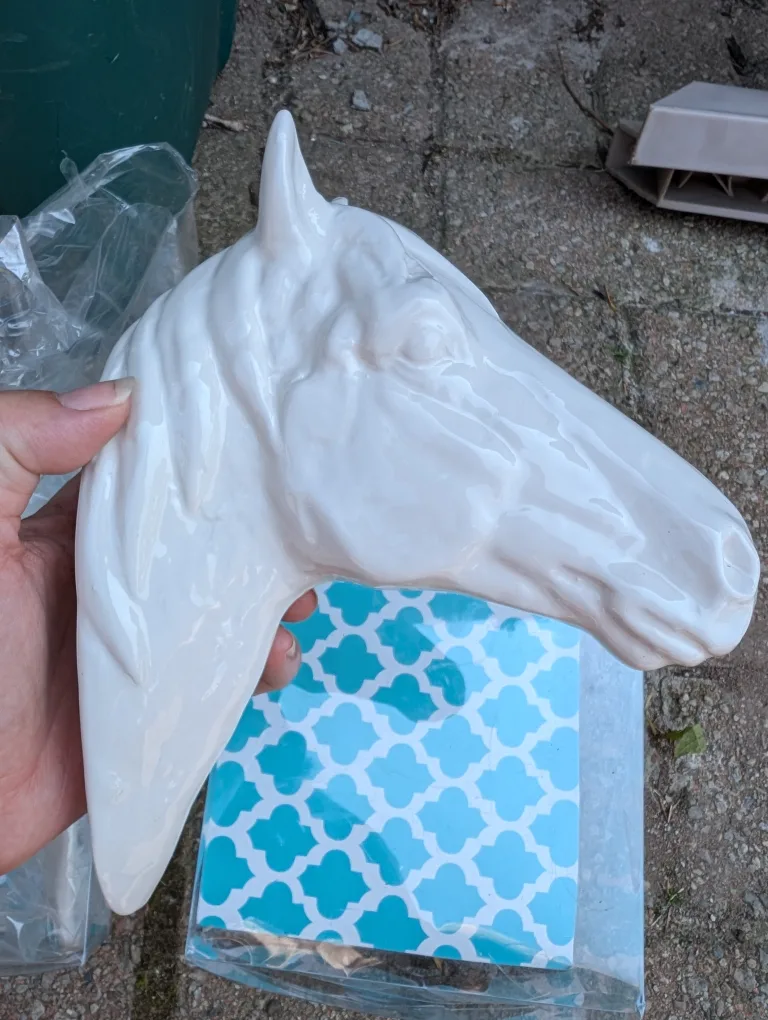 Ceramic Horse Head Wall Décor 💚 thumbnail