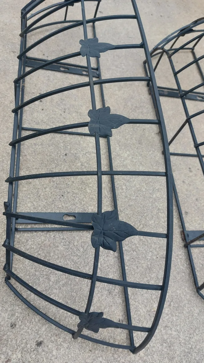 Set of 3 Decorative Metal Planter Baskets image indicator(8)