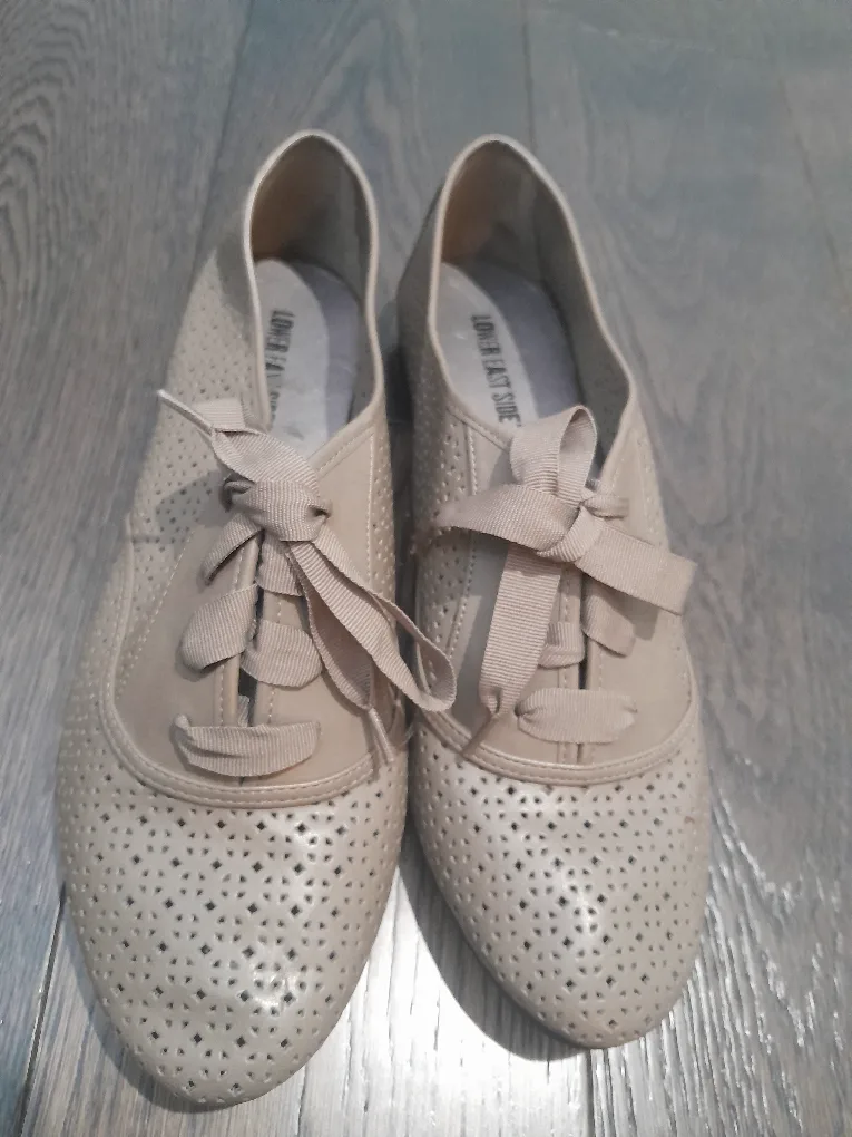 Lower East Side Lace-Up Perforated Dress Shoes thumbnail