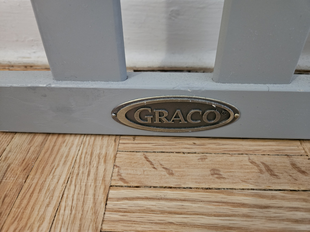 Graco Baby Crib with 2 mattresses - photo 4