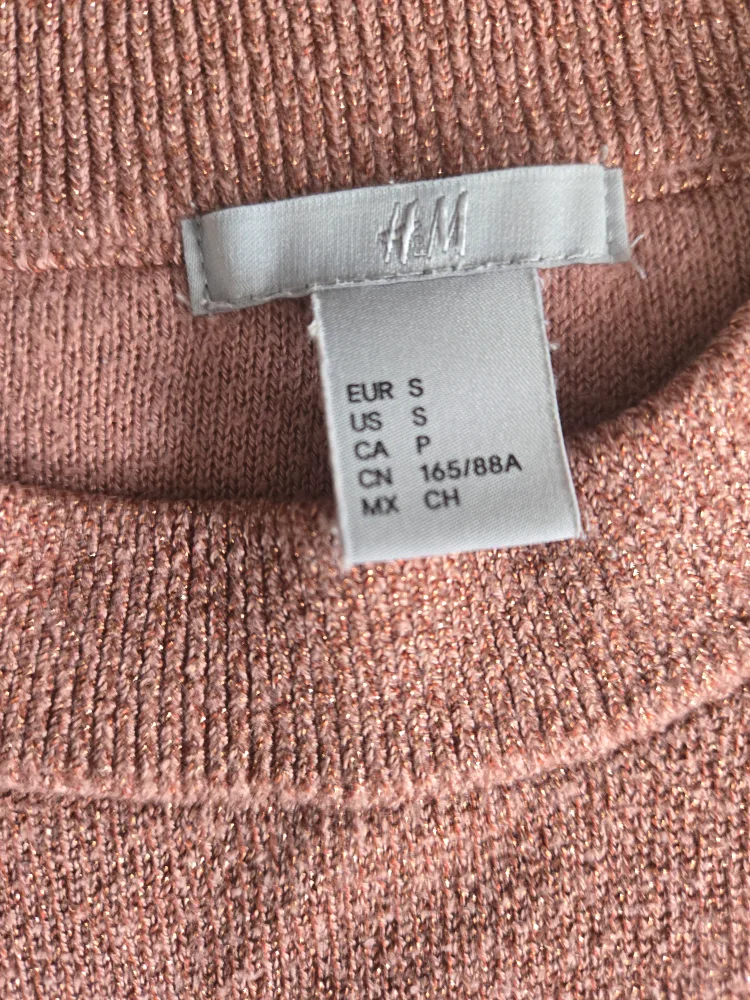 H&M Pink Metallic Sweater - Size S image indicator(4)