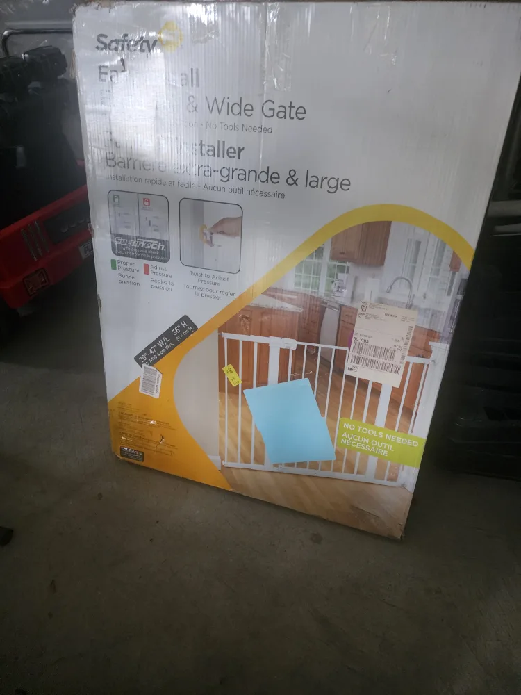 Safety 1st Extra Tall & Wide Gate image indicator(2)