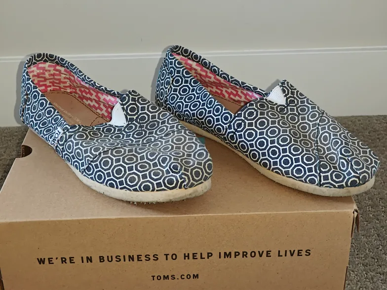 Toms Slip-On Shoes - Jonathan Adler Design - Women Size US W 7.5 thumbnail