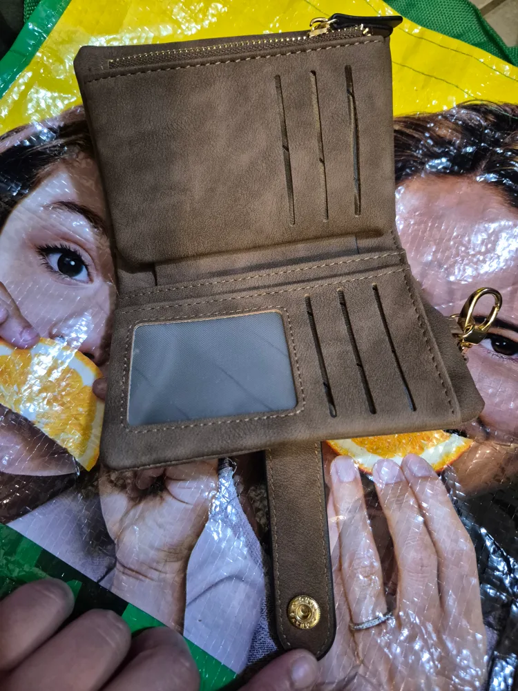 AOXONEL RFID Blocking - Brown Bifold Wallet with Wristlet image indicator(6)