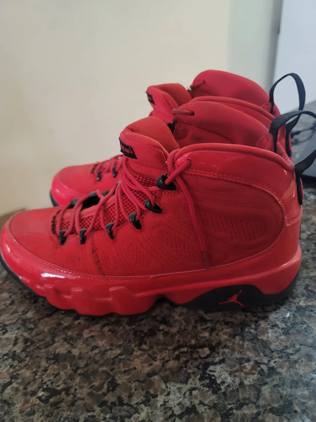 Retro Red Basketball Shoes. Men's Sz 11 image indicator(3)