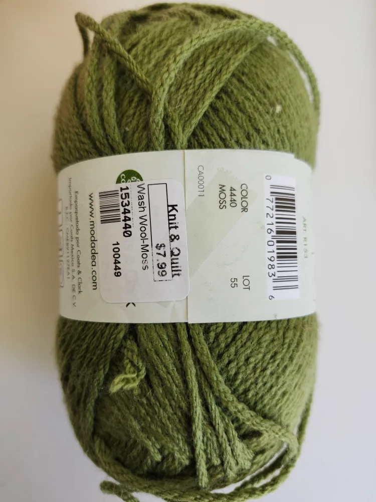 Moda Dea True Red Washable Wool Yarn image indicator(7)