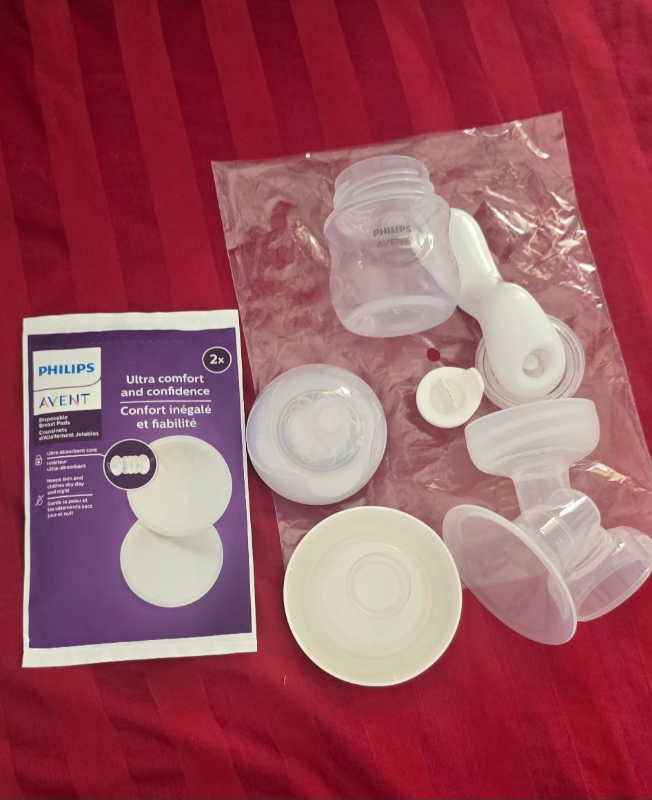 Philips Avent Breast Pump and Accessories - photo 2