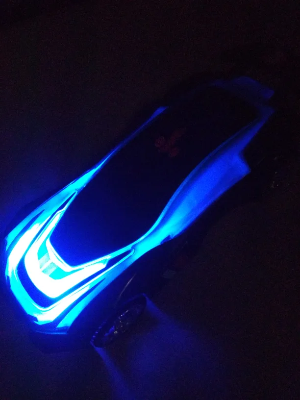 Hot Wheels RC Car - Lights Up! thumbnail