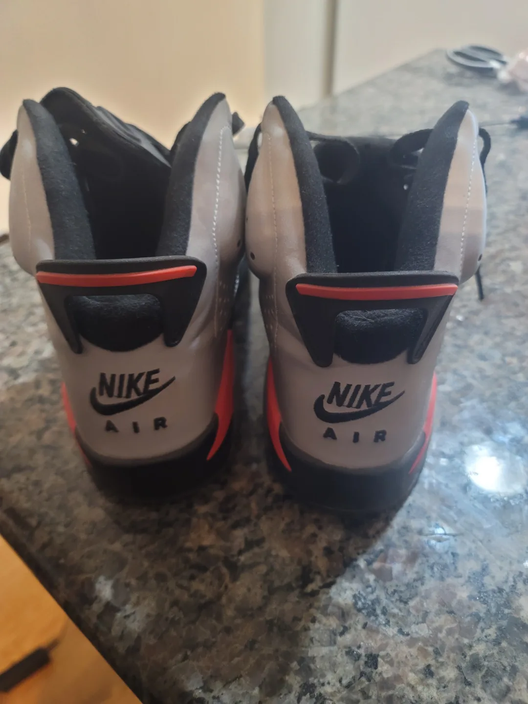 Mens basketball shoes. Reflections. Retro - Grey/Black image indicator(4)