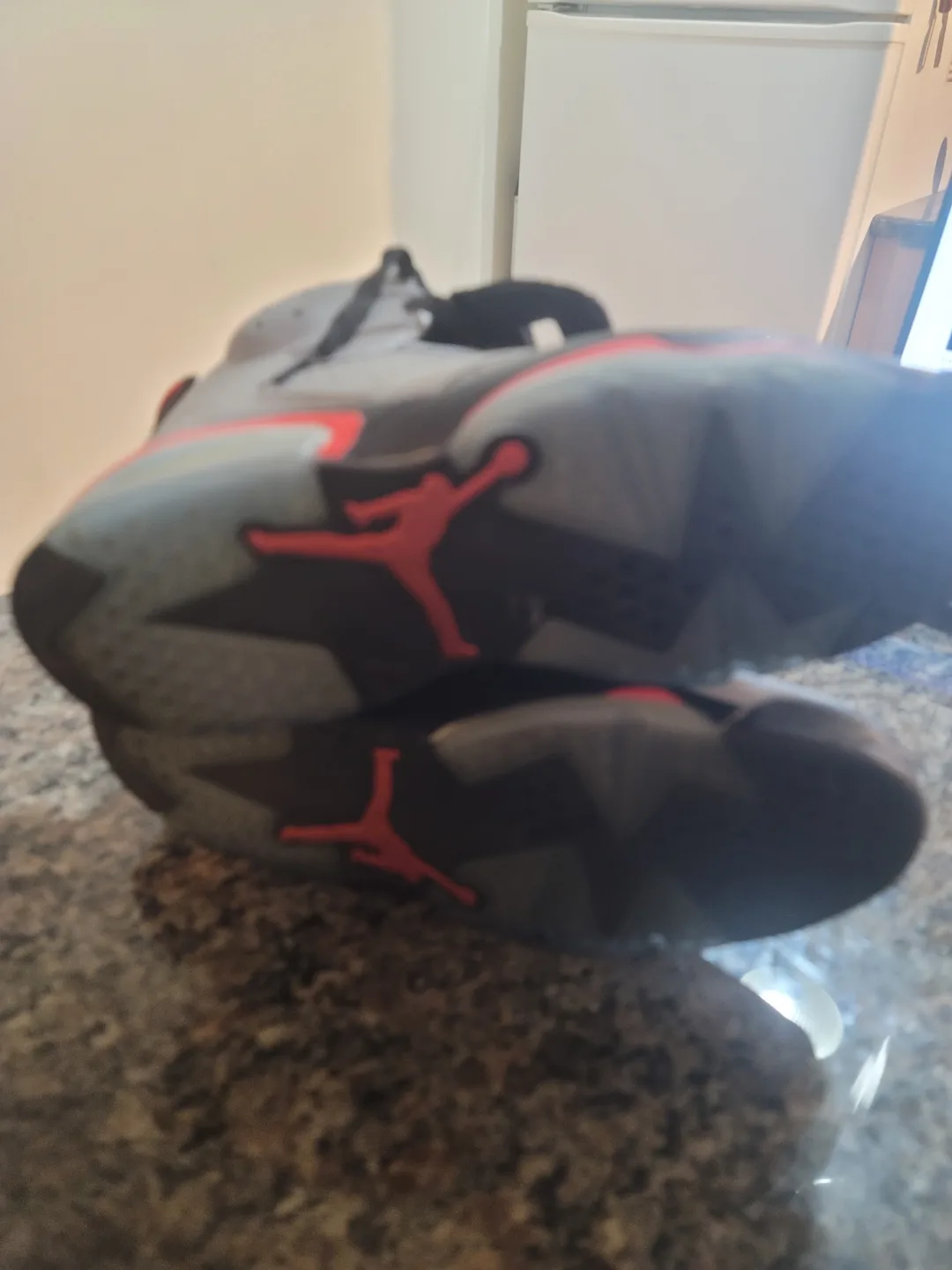 Mens basketball shoes. Reflections. Retro - Grey/Black image indicator(5)