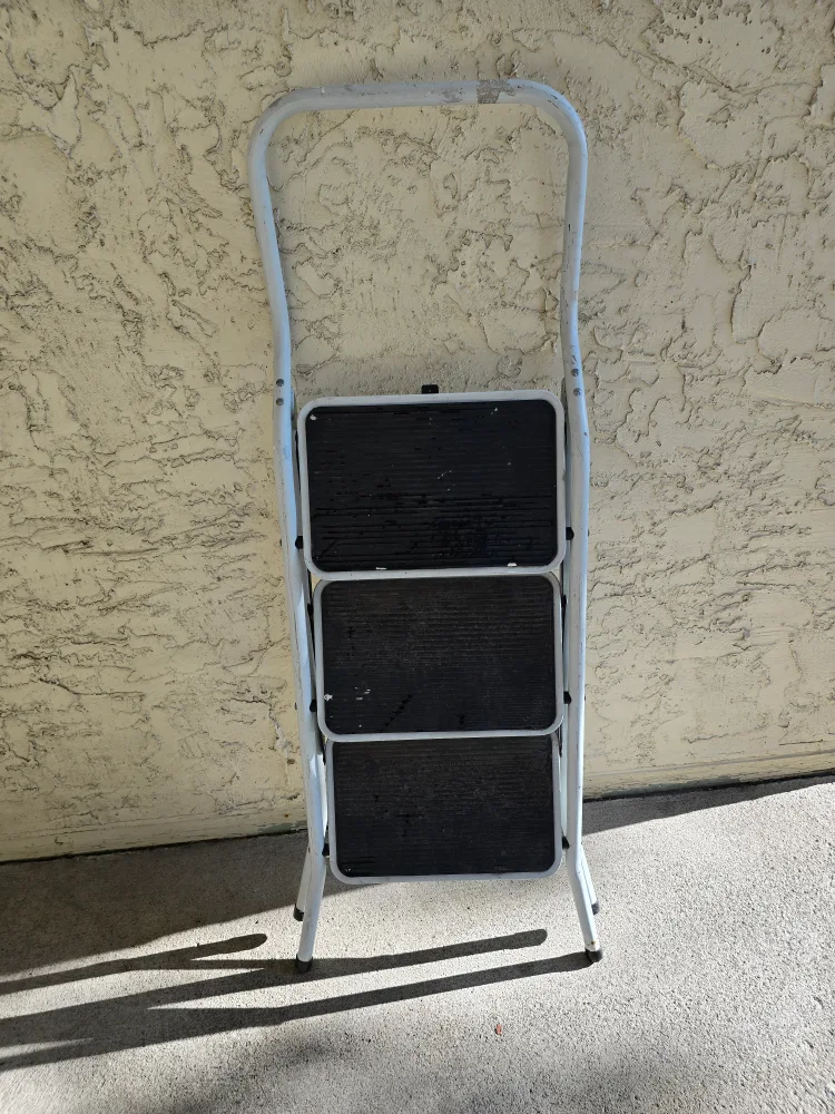 3-Step Ladder - White thumbnail