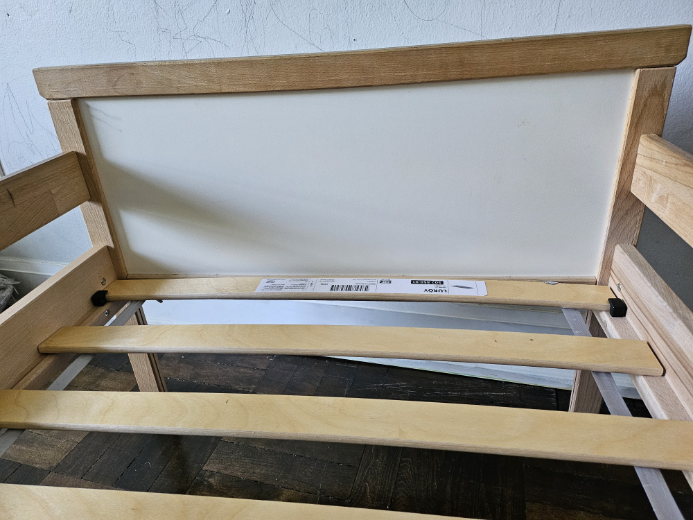 ikea junior kids bed - photo 5