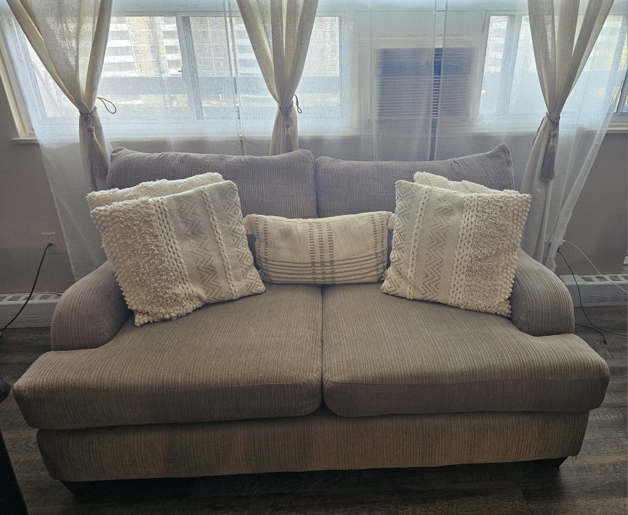 Cozy and Comfortable Sofa - photo 2