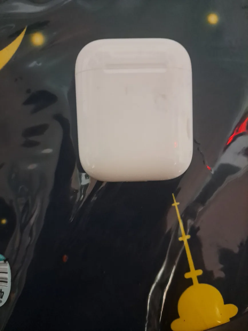 Apple AirPods thumbnail