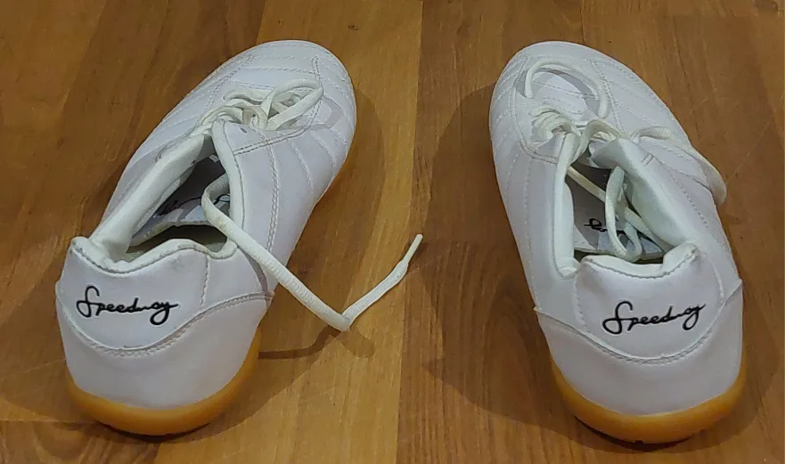 Speedy White Sneakers image indicator(2)