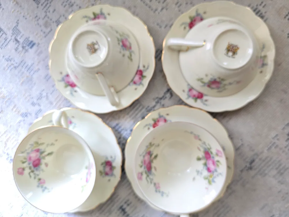 Antique Fine Porcelain Tea Cups and Saucers Set image indicator(3)