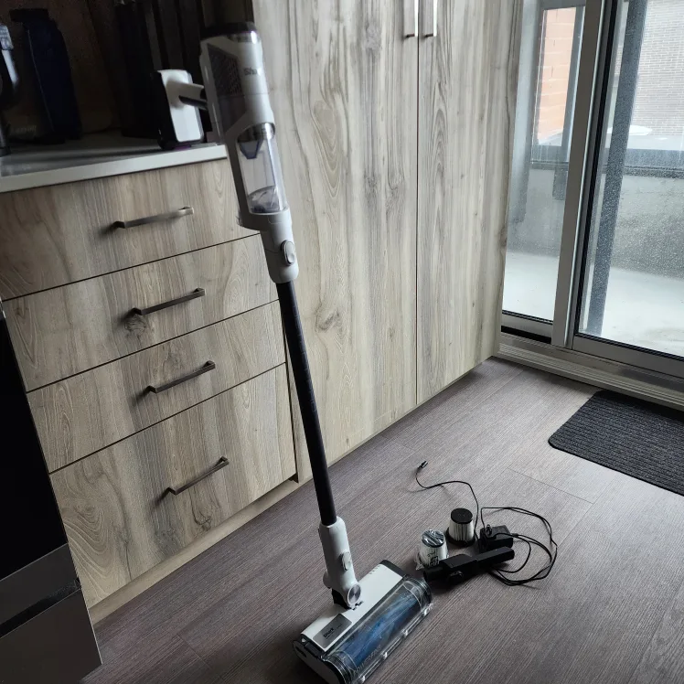 Shark Cordless Vacuum Cleaner(IW1120C Detect Pro) thumbnail