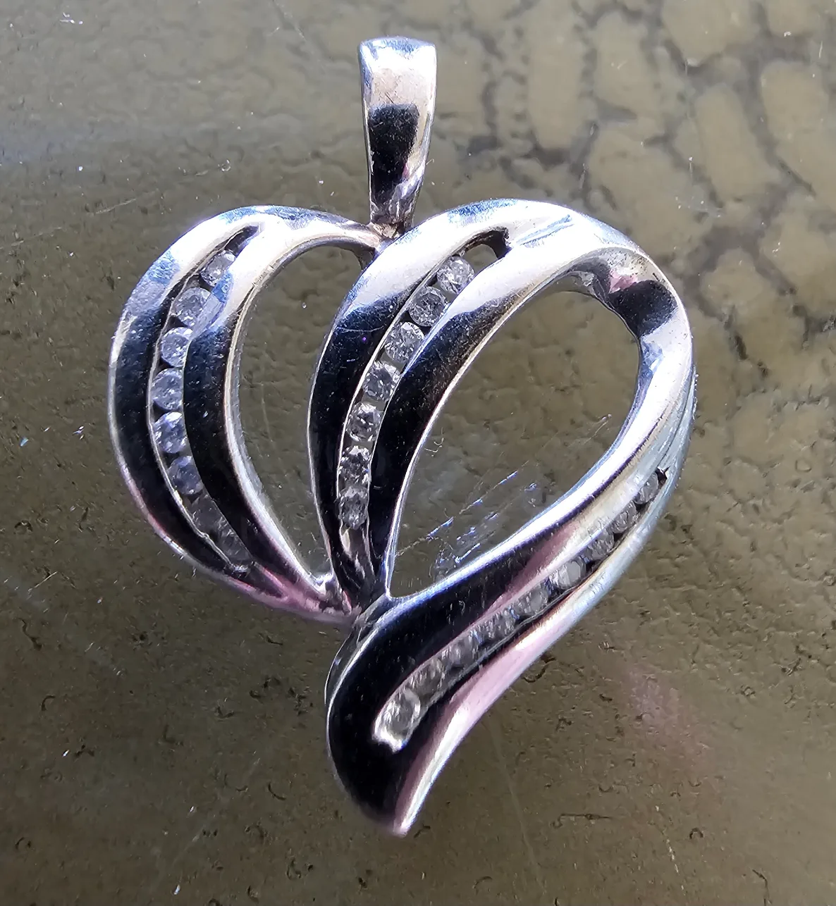 14 K gold with diamonds heart pendant Necklace image indicator(3)