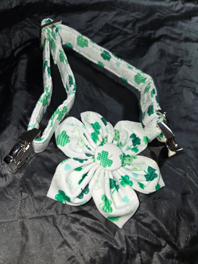 Dog Collar and Flower Set - Size M image indicator(2)