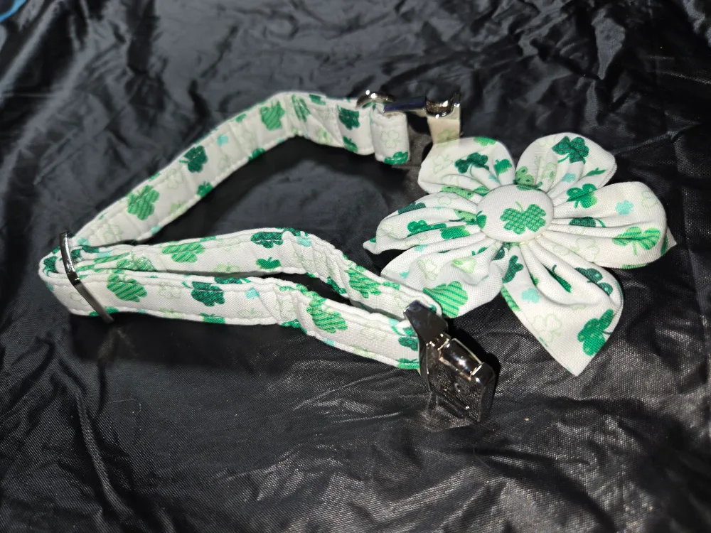 Dog Collar and Flower Set - Size M image indicator(3)
