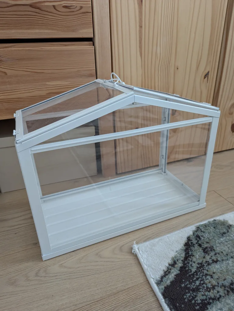 Tabletop Greenhouse (IKEA socker) thumbnail