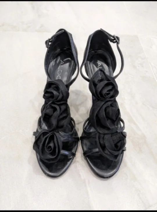 Aldo heels/ sandals with black roses image indicator(6)