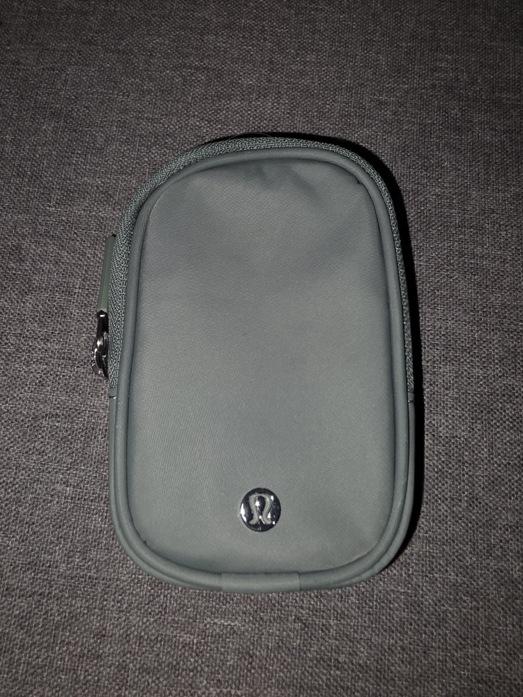Lululemon Clippable Nano Pouch