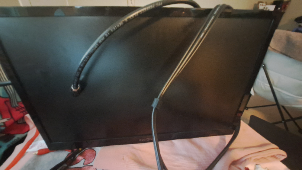 Insignia NS-24D310NA16 24-inch LED TV 🧡🥕🌟#freecycle - photo 4