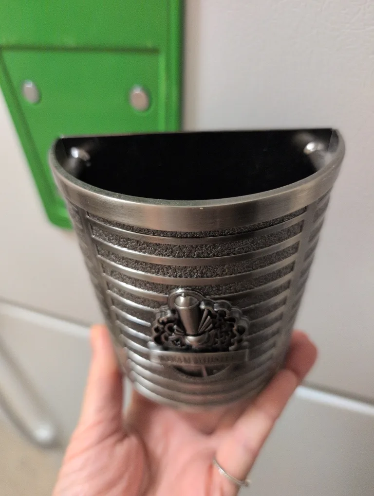 Steam Whistle Bottle Opener and cap holder image indicator(4)