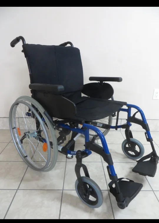Foldable Wheelchair thumbnail