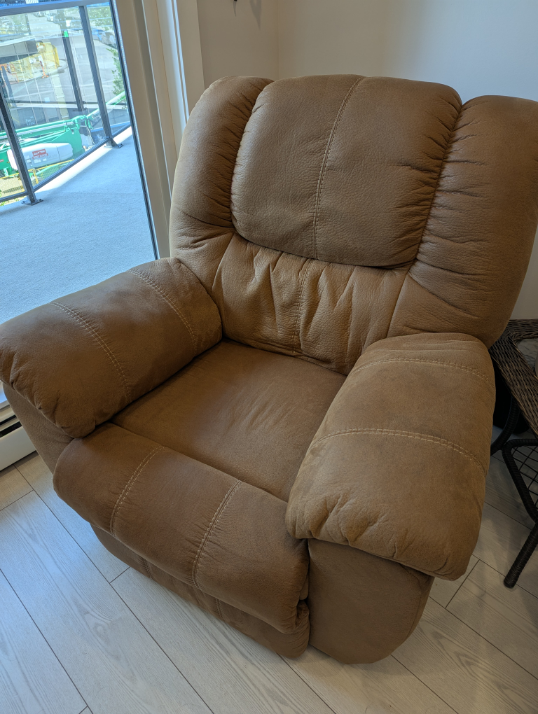 Brown Recliner Chair - photo 4
