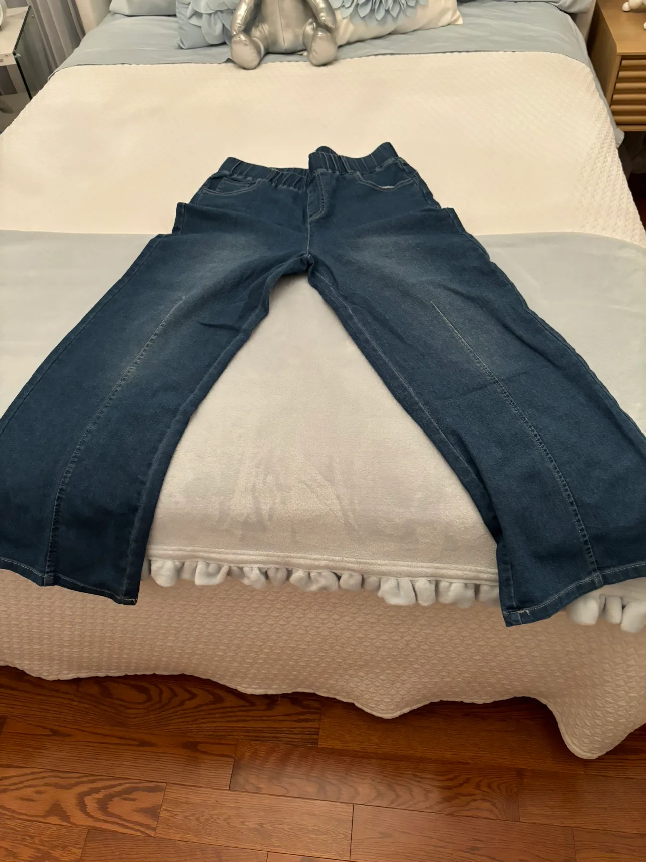 New Ladies wide leg jeans image indicator(4)