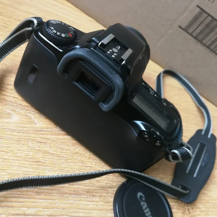 Canon EOS 3000D Camera with 28-80mm Lens image indicator(3)