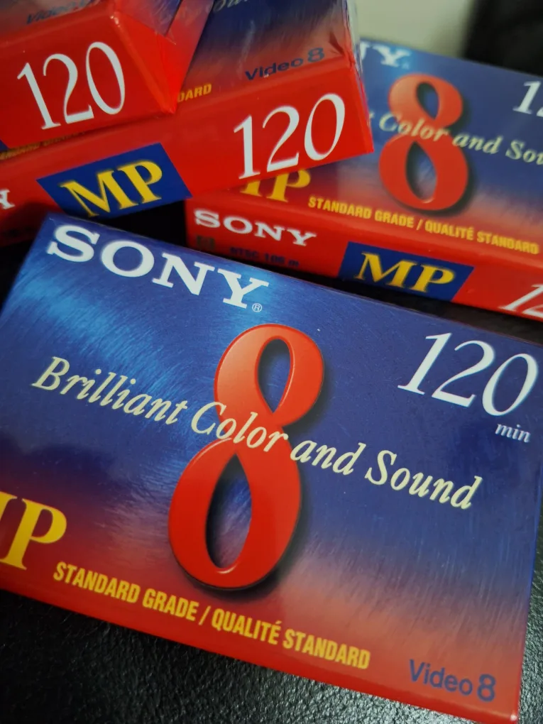 Brand New Video 8 Tapes for camcorder (Qty 4) thumbnail