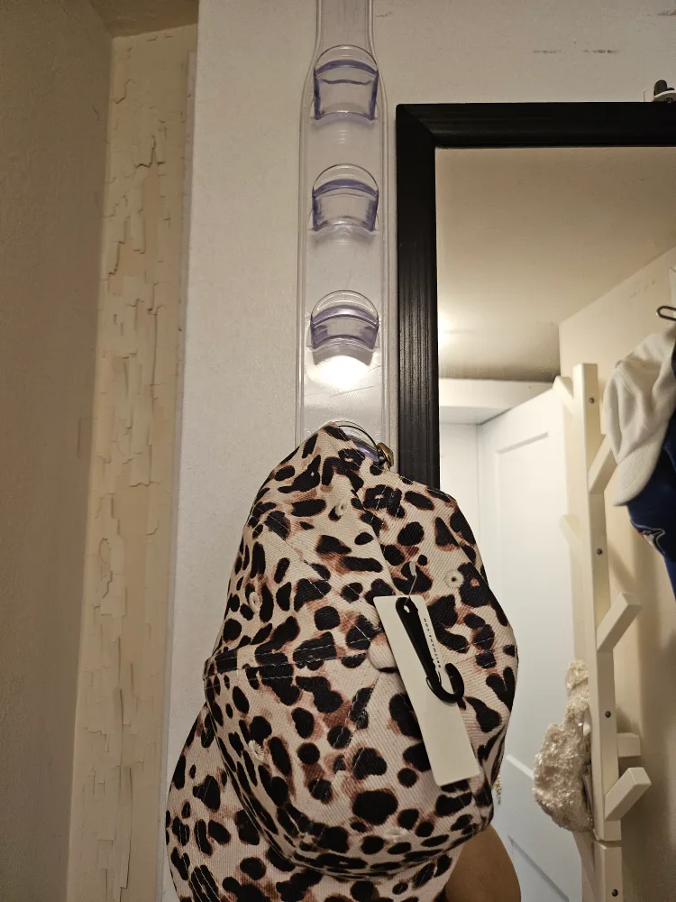 Over-the-Door Plastic Hanger/Organizer #freecycle image indicator(9)