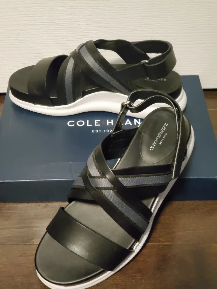BNIB Women's 2.Zerogrand Crisscross Black Sandal Flat 8 thumbnail