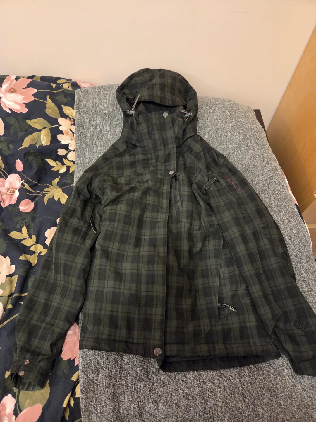 Salomon Plaid Patterned Hooded Ski / Snowboarding Jacket thumbnail