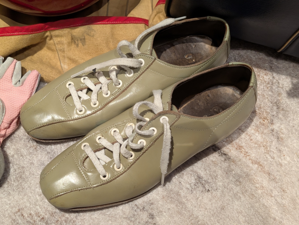 Womens bowling ball set - photo 2