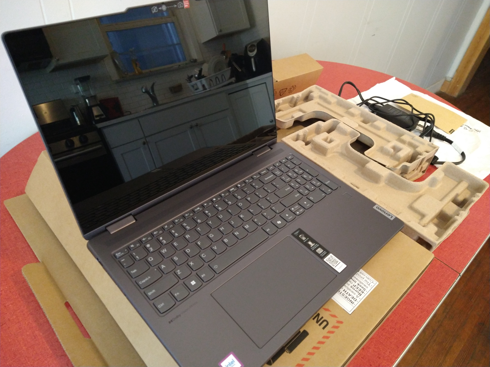 New Lenovo Yoga 7i 16" 2K Laptop $600 (Cash Only)
